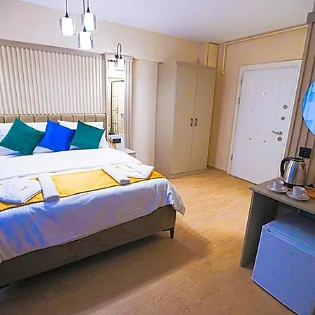 Dorefis Hotel *